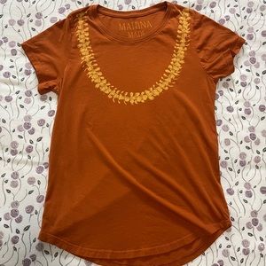 Mahina Made women’s top. Size small. Made in Hawaii.🌺